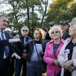 Wodowanie jachtu wyremontowanego przez seniorów. Na zdjęciu Wojciech Lubawski - prezydent Kielc / Marzena Mąkosa / Radio Kielce