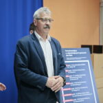 Spotkanie "Porozmawiajmy o najważniejszych sprawach dla Kielc". Prezentacja kandydatów na radnych PiS z okręgu nr 2 w Kielcach. Na zdjęciu: Tadeusz Kozior / Marzena Mąkosa / Radio Kielce