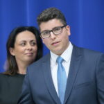 Spotkanie "Porozmawiajmy o najważniejszych sprawach dla Kielc". Prezentacja kandydatów na radnych PiS z okręgu nr 2 w Kielcach. Na zdjęciu: Marcin Stępniewski / Marzena Mąkosa / Radio Kielce