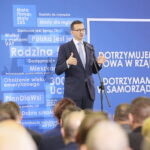 Spotkanie premiera Mateusza Morawieckiego z mieszkańcami Ostrowca Świętokrzyskiego / Marzena Mąkosa / Radio Kielce