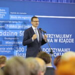 Spotkanie premiera Mateusza Morawieckiego z mieszkańcami Ostrowca Świętokrzyskiego / Marzena Mąkosa / Radio Kielce