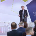 Podpisanie umowy dotyczącej zawiązania konsorcjum pomiędzy Głównym Urzędem Miar i Politechniką Świętokrzyską. Na zdjęciu: prof. Wiesław  Trąmpczyński - rektor Politechniki Świętokrzyskiej / Marzena Mąkosa / Radio Kielce