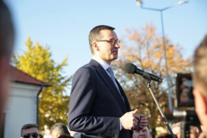 Spotkanie premiera Mateusza Morawieckiego z mieszkańcami Staszowa / Marzena Mąkosa / Radio Kielce