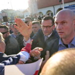 Spotkanie premiera Mateusza Morawieckiego z mieszkańcami Staszowa / Marzena Mąkosa / Radio Kielce