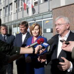 Konferencja prasowa PiS. Na zdjęciu (od lewej): Mieczysław Gębski - radny. Andrzej Pruś - radny, Anna Krupka - poseł PiS i Krzysztof Lipiec - poseł PiS / Marzena Mąkosa / Radio Kielce