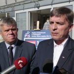 Konferencja prasowa PiS. Na zdjęciu: Mieczysław Gębski - radny i Andrzej Pruś - radny / Marzena Mąkosa / Radio Kielce