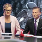 Radio Kielce i TVP3 Kielce. Debata o regionie. Kandydaci do sejmiku województwa świętokrzyskiego. Prowadzący debatę Beata Oles (TVP3 Kielce) i Paweł Solarz (Radio Kielce) / Marzena Mąkosa / Radio Kielce