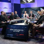 Radio Kielce i TVP3 Kielce. Debata o regionie. Kandydaci do sejmiku województwa świętokrzyskiego. Na zdjęciu (od lewej): Jan Cieślak - komitet wyborczy Wolni i Solidarni, Mateusz Iwan - komitet wyborczy wyborców Wolność w samorządzie, Artur Stefański - komitet wyborczy Partii Razem, Ryszard Białacki - reprezentujący komitet wyborczy SLD Lewica Razem, Janusz Koza - reprezentujący komitet wyborczy PiS, Beata Oleś - TVP3 Kielce, Paweł Solarz -Radio Kielce, Tomasz Szwarc - komitet wyborczy wyborców Bezpartyjni Samorządowcy, Małgorzata Zamojska - komitet wyborczy Ruch Narodowy RP, Lucjan Pietrzczyk - komitet wyborczy Koalicja Obywatelska, Magdalena Fogiel - Litwinek - komitet wyborczy Kukiz'15 / Marzena Mąkosa / Radio Kielce