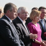 Konferencja prasowa PiS. Na zdjęciu (od lewej): Mieczysław Gębski - radny, Krzysztof Lipiec - poseł PiS, Anna Krupka - poseł PiS i Wojciech Bugaj - kandydat na wójta Miedzianej Góry / Marzena Mąkosa / Radio Kielce