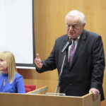 I Ogólnopolska Konferencja Naukowa "Działalność gospodarcza w dobie przemian - aspekty prawne, ekonomiczne i etycznye". Na zdjęciu: prof. zw. dr hab. Jerzy Jaskiernia - dziekan Wydziału Prawa, Administracji i Zarządzania Uniwersytetu Jana Kochanowskiego w Kielcach / Marzena Mąkosa / Radio Kielce