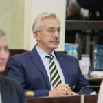 Uroczysta, pożegnalna sesja kieleckiej rady miasta w ratuszu. Podsumowanie działalności samorządu Kielc w kadencji 2014 – 2018. Stanisław Góźdź - Radny Rady Miasta Kielce / Marzena Mąkosa / Radio Kielce