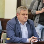 Uroczysta, pożegnalna sesja kieleckiej rady miasta w ratuszu. Podsumowanie działalności samorządu Kielc w kadencji 2014 – 2018. Na zdjęciu: Grzegorz Świercz - Radny Rady Miasta Kielce / Marzena Mąkosa / Radio Kielce