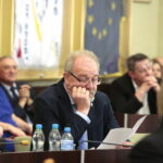 Uroczysta, pożegnalna sesja kieleckiej rady miasta w ratuszu. Podsumowanie działalności samorządu Kielc w kadencji 2014 – 2018. Na zdjęciu: Tomasz Bogucki - Przewodniczący Komisji Finansów Publicznych Rady Miasta Kielce / Marzena Mąkosa / Radio Kielce