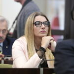 Uroczysta, pożegnalna sesja kieleckiej rady miasta w ratuszu. Podsumowanie działalności samorządu Kielc w kadencji 2014 – 2018. Na zdjęciu: Joanna Winiarska - Radna Rady Miasta Kielce / Marzena Mąkosa / Radio Kielce