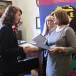 Stypendia Andrzeja Radka. Stypendium otrzymuje Dawid Natkowski - absolwent Gimnazjum w Radkowie, uczeń pierwszej klasy II Liceum Ogólnokształcącego w Zespole Szkół Ponadgimnazjalnych im. Hetmana Stefana Czarnieckiego we Włoszczowie / Marzena Mąkosa / Radio Kielce