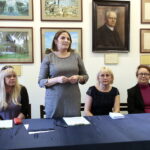 Stypendia Andrzeja Radka. Na zdjęciu (od lewej): Anna Latos, Sylwia Zacharz, Urszula Sochanek, Magdalena Sylwanowicz / Marzena Mąkosa / Radio Kielce