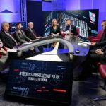 Radio Kielce i TVP3 Kielce. Debata o regionie. Kandydaci do sejmiku województwa świętokrzyskiego.  Na zdjęciu (od lewej): Jadwiga Szewczyk - komitet wyborczy Kukiz'15, Jerzy Jaskiernia - komitet wyborczy SLD Lewica Razem, Alicja Lisik - komitet wyborczy Partia Razem, Marek Jońca - komitet wyborczy Prawo i Sprawiedliwość, Beata Oleś - TVP3 Kielce, Paweł Solarz - Radio Kielce, Piotr Żyłka - komitet wyborczy Wolność w samorządzie, Arkadiusz Bąk - komitet wyborczy Polskiego Stronnictwa Ludowego / Marzena Mąkosa / Radio Kielce
