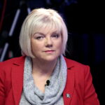 Radio Kielce i TVP3 Kielce. Debata o regionie. Kandydaci do sejmiku województwa świętokrzyskiego. Na zdjęciu: Jadwiga Szewczyk - komitet wyborczy Kukiz'15 / Marzena Mąkosa / Radio Kielce