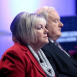 Radio Kielce i TVP3 Kielce. Debata o regionie. Kandydaci do sejmiku województwa świętokrzyskiego. Na zdjęciu (od lewej): Jadwiga Szewczyk - komitet wyborczy Kukiz'15, Jerzy Jaskiernia - komitet wyborczy SLD Lewica Razem / Marzena Mąkosa / Radio Kielce