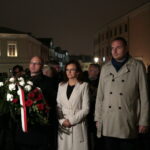 34. rocznica śmierci błogosławionego księdza Jerzego Popiełuszki. Złożenie kwiatów przez wojewodę Agatę Wojtyszek / Marzena Mąkosa / Radio Kielce