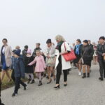 Uroczystość nadania Szkole Podstawowej z Oddziałami Dwujęzycznymi w Bolminie imienia Świętego Jana Pawła II / Marzena Mąkosa / Radio Kielce