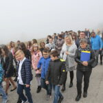 Uroczystość nadania Szkole Podstawowej z Oddziałami Dwujęzycznymi w Bolminie imienia Świętego Jana Pawła II / Marzena Mąkosa / Radio Kielce