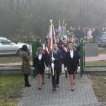 Uroczystość nadania Szkole Podstawowej z Oddziałami Dwujęzycznymi w Bolminie imienia Świętego Jana Pawła II / Marzena Mąkosa / Radio Kielce