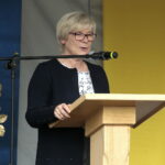 Uroczystość nadania Szkole Podstawowej z Oddziałami Dwujęzycznymi w Bolminie imienia Świętego Jana Pawła II. Małgorzata Markiewicz - dyrektor szkoły / Marzena Mąkosa / Radio Kielce