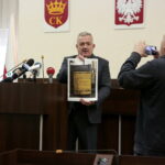 Konferencja prezydenta Kielc, Wojciecha Lubawskiego. Na zdjęciu: Andrzej Kędra - dyrektor Wydziału Architektury i Budownictwa w Urzędzie Miasta Kielce / Marzena Mąkosa / Radio Kielce