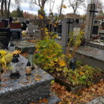 Sprzątanie cmentarzy / Marzena Mąkosa / Radio Kielce