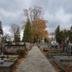 Sprzątanie cmentarzy / Marzena Mąkosa / Radio Kielce