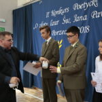 Konkurs poetycki "O złoty Laur św. Jana Pawła II" w Szkole Podstawowej / Marzena Mąkosa / Radio Kielce