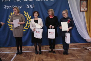 Konkurs poetycki "O złoty Laur św. Jana Pawła II" w Szkole Podstawowej / Marzena Mąkosa / Radio Kielce
