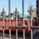 Kontenery przy cmentarzach / Marzena Mąkosa / Radio Kielce