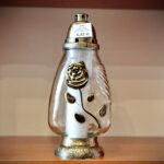 Przygotowania na Wszystkich Świętych. Znicze. Znicz Z-45. Waga 270g. Czas palenia 54 godziny. Cena - 6,82zł / Marzena Mąkosa / Radio Kielce