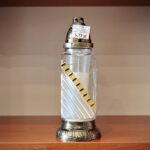 Przygotowania na Wszystkich Świętych. Znicze. Znicz Z-35. Waga 240g. Czas palenia 48 godzin. Cena - 5,77zł / Marzena Mąkosa / Radio Kielce