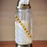 Przygotowania na Wszystkich Świętych. Znicze. Znicz Z-35. Waga 240g. Czas palenia 48 godzin. Cena - 5,77zł / Marzena Mąkosa / Radio Kielce