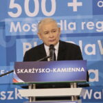 Wizyta Jarosława Kaczyńskiego, prezesa Prawa i Sprawiedliwości w Skarżysku - Kamiennej. Na zdjęciu: Jarosław Kaczyński - prezes PiS / Marzena Mąkosa / Radio Kielce