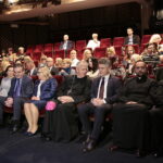 Podsumowanie akcji „Kielce dla Syrii”. Na zdjęciu (od lewej): ksiądz Krzysztof Banasik - zastępca dyrektora Caritas Diecezji Kieleckiej,  Agata Wojtyszek - wojewoda świętokrzyski, Wojciech Lubawski - prezydent Kielc, minister Beata Kempa, ksiądz biskup Jan Piotrowski, Krzysztof Słoń - senator RP / Marzena Mąkosa / Radio Kielce