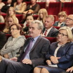 Podsumowanie akcji „Kielce dla Syrii”. Na zdjęciu (od lewej): ksiądz Krzysztof Banasik - zastępca dyrektora Caritas Diecezji Kieleckiej,  Agata Wojtyszek - wojewoda świętokrzyski, Wojciech Lubawski - prezydent Kielc, minister Beata Kempa  / Marzena Mąkosa / Radio Kielce