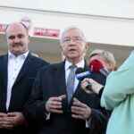 Konferencja posła Krzysztofa Lipca w Tuczępach. Jacek Bławat - kandydat na wójta Tuczęp i Krzysztof Lipiec - poseł PiS / Marzena Mąkosa / Radio Kielce