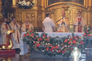 Msza święta z okazji 40. rocznicy wyboru kardynała Karola Wojtyły na papieża / Wiktor Dziarmaga / Radio Kielce