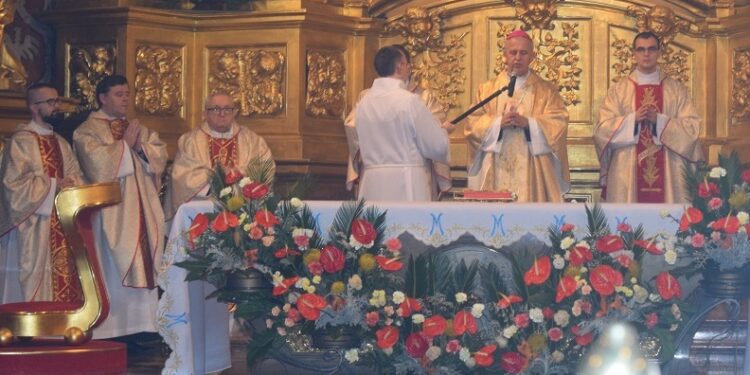 Msza święta z okazji 40. rocznicy wyboru kardynała Karola Wojtyły na papieża / Wiktor Dziarmaga / Radio Kielce