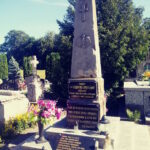 Nagrobek Józefa Stępnia na cmentarzu we Włostowie przed renowacją / Emilia Sitarska / Radio Kielce