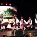 Widowisko "Trąbo Nasza Wrogom Grzmij" w wykonaniu Reprezentacyjnego Zespołu Artystycznego Wojska Polskiego / Emilia Sitarska / Radio Kielce