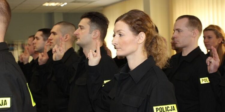 Ślubowanie Policjantów 04.02.2014 / Świętokrzyska Policja