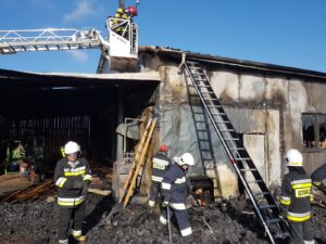 Pożar tartaku w Mircu / KPSP w Starachowicach