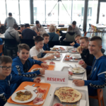 Zawodnicy trenujący w grupach młodzieżowych w Vive Kielce podczas  obozu we Francji / PGE Vive Kielce