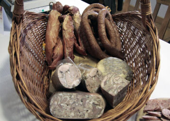 Tokarnia. Wręczenie certyfikatów „Świętokrzyska Kuźnia Smaków” / Krzysztof Bujnowicz / Radio Kielce