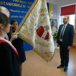 Wilczkowice. 100-lecie szkoły w Wilczkowicach. Na zdjęciu: dyrektor szkoły Zbigniew Kowalczyk / Marcin Różyc / Radio Kielce